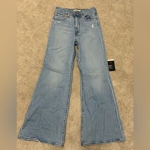 Levi’s Ribcage Bell Women’s Jeans size: 27